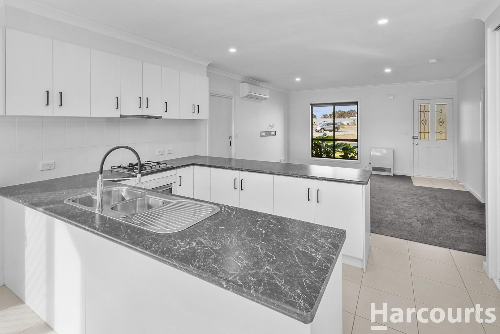 13 Derry Parade, Horsham VIC 3400, Image 1