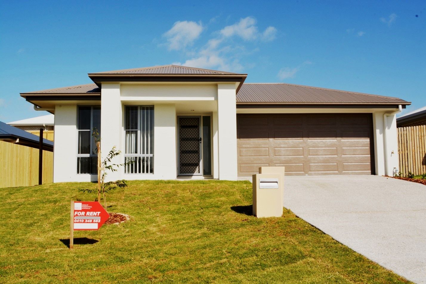 4 bedrooms House in 4 Mercer Street PIMPAMA QLD, 4209