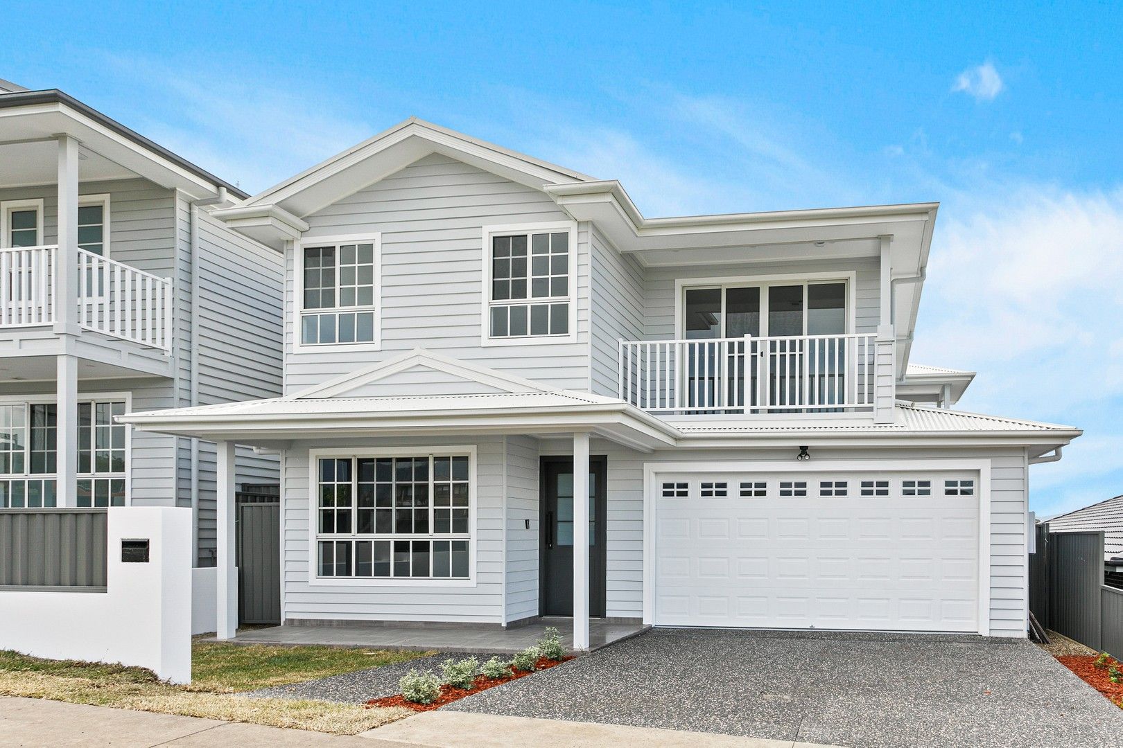 5 bedrooms House in 92 Farmgate Crescent CALDERWOOD NSW, 2527