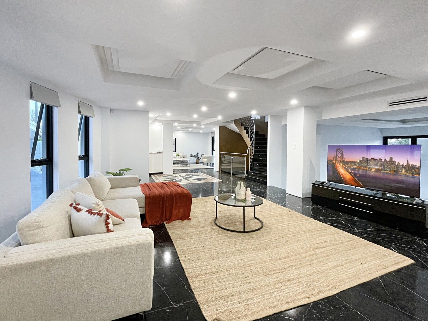 5 bedrooms House in 6 Honor Street ERMINGTON NSW, 2115