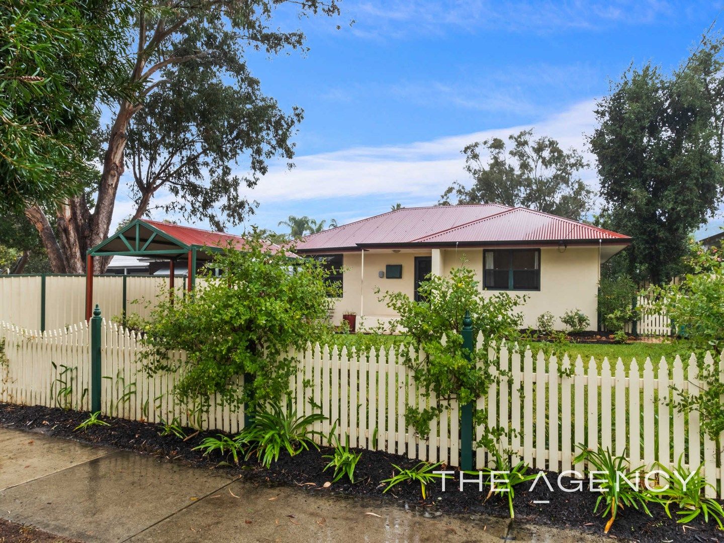 27 Holmesdale Road, Woodbridge WA 6056, Image 1