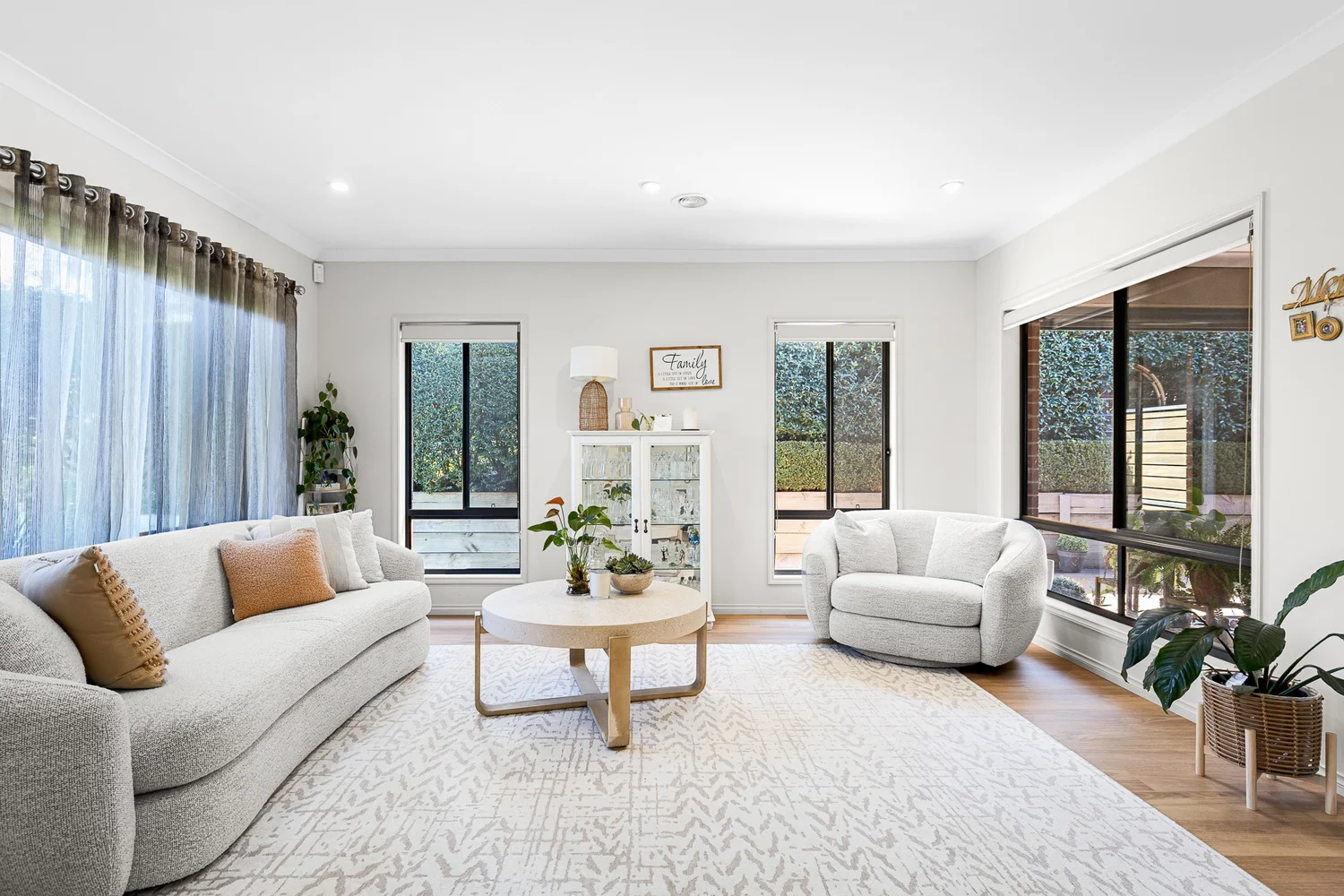 Additional image 3 of 8 St Mellion Close, Sunbury VIC 3429