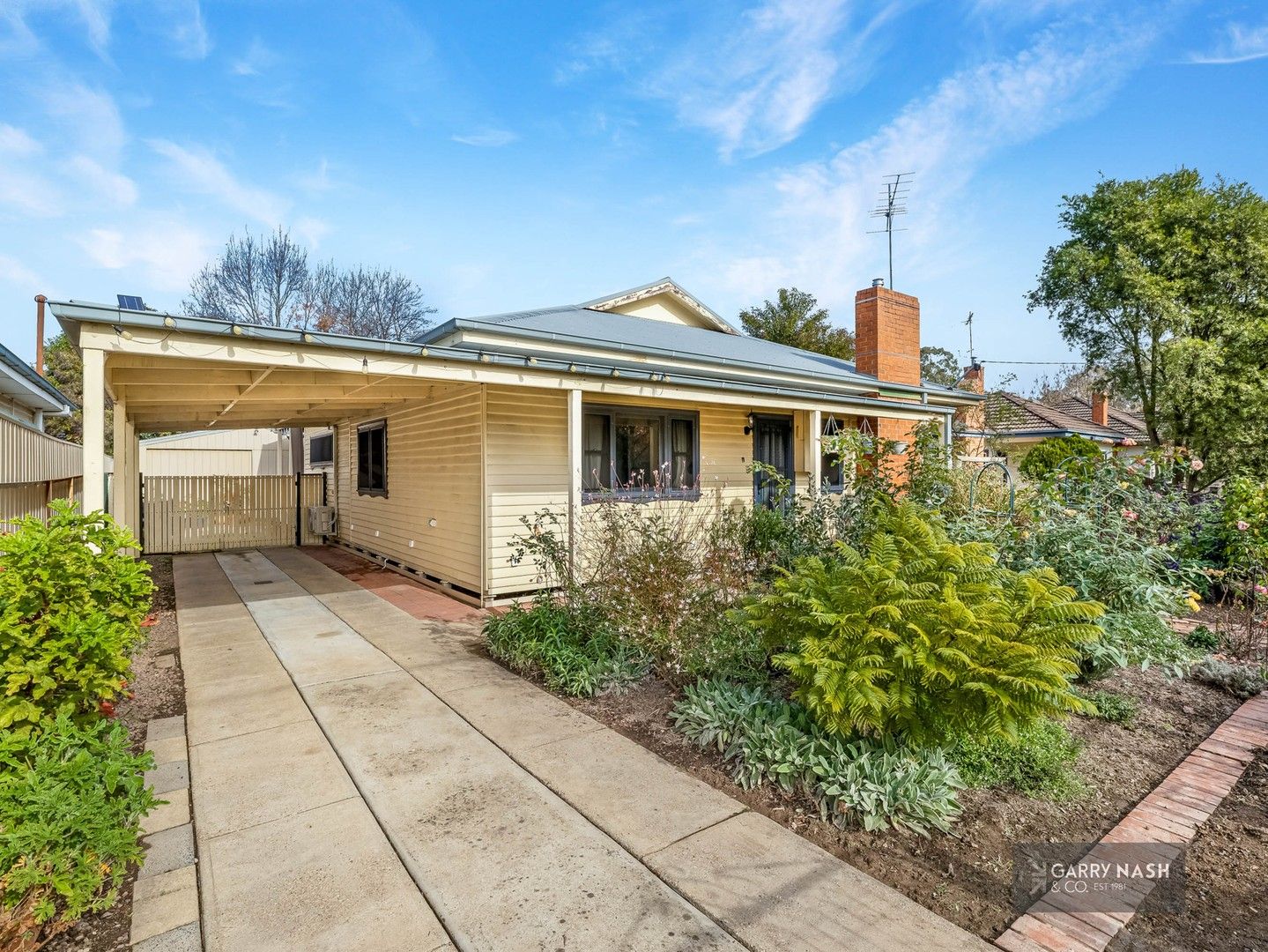 4 bedrooms House in 73 Docker Street WANGARATTA VIC, 3677