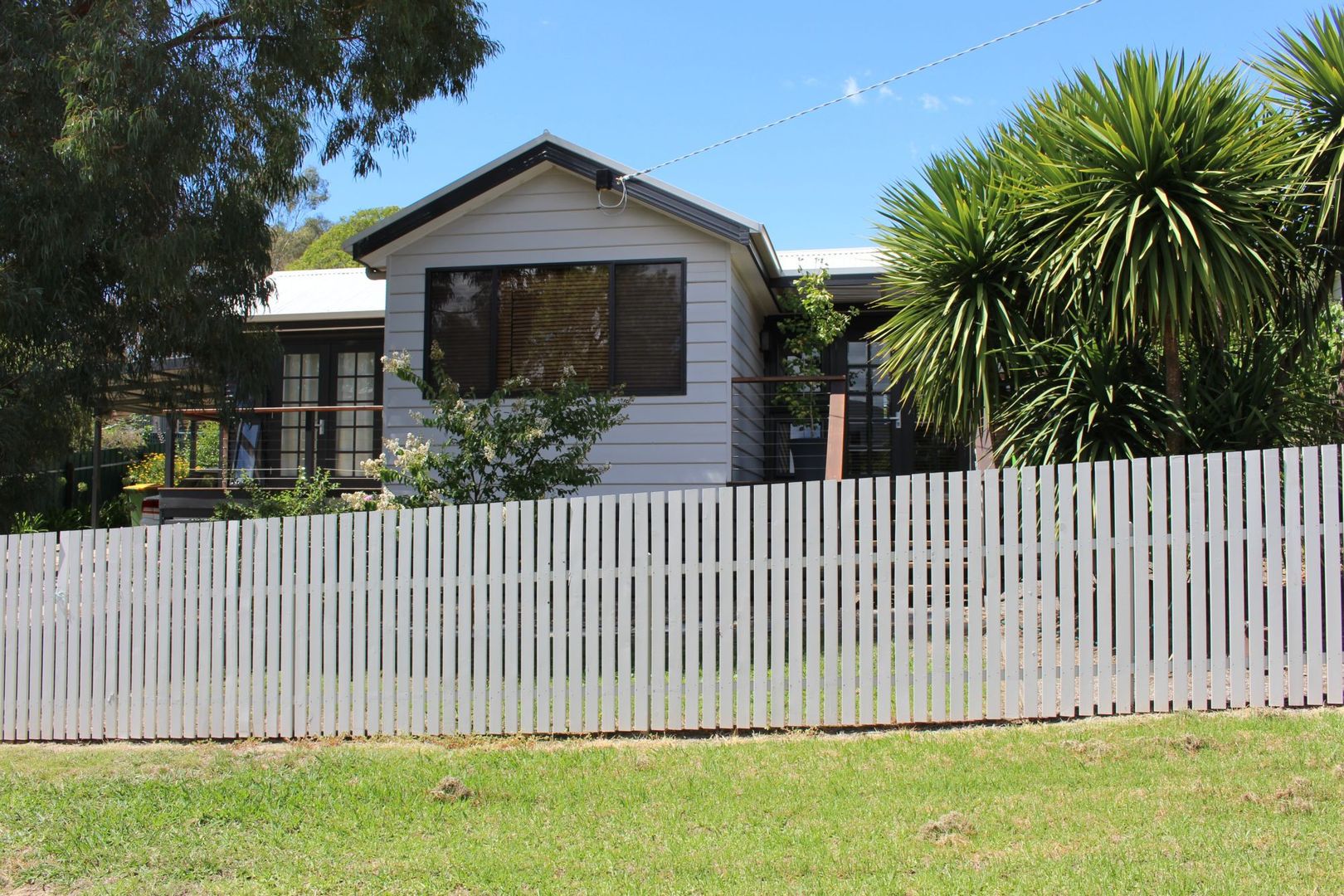 7 Younghusband Street, Corryong VIC 3707, Image 2