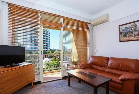 Studio in 207/355 MAIN STREET, KANGAROO POINT QLD, 4169