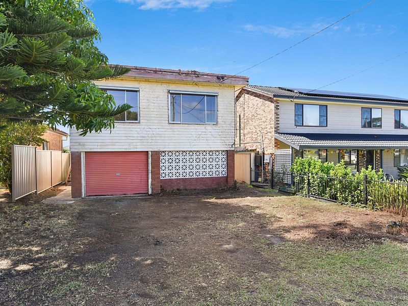 22 Ravenswood Street, Mannering Park NSW 2259, Image 1