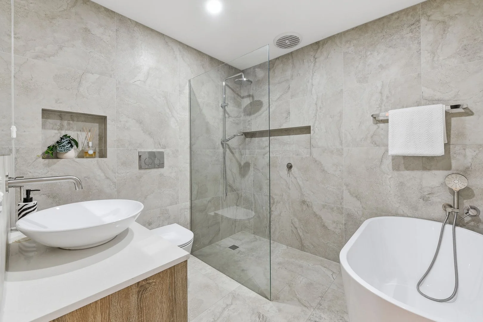 Additional image 14 of 327 Corrigan Road, Keysborough VIC 3173