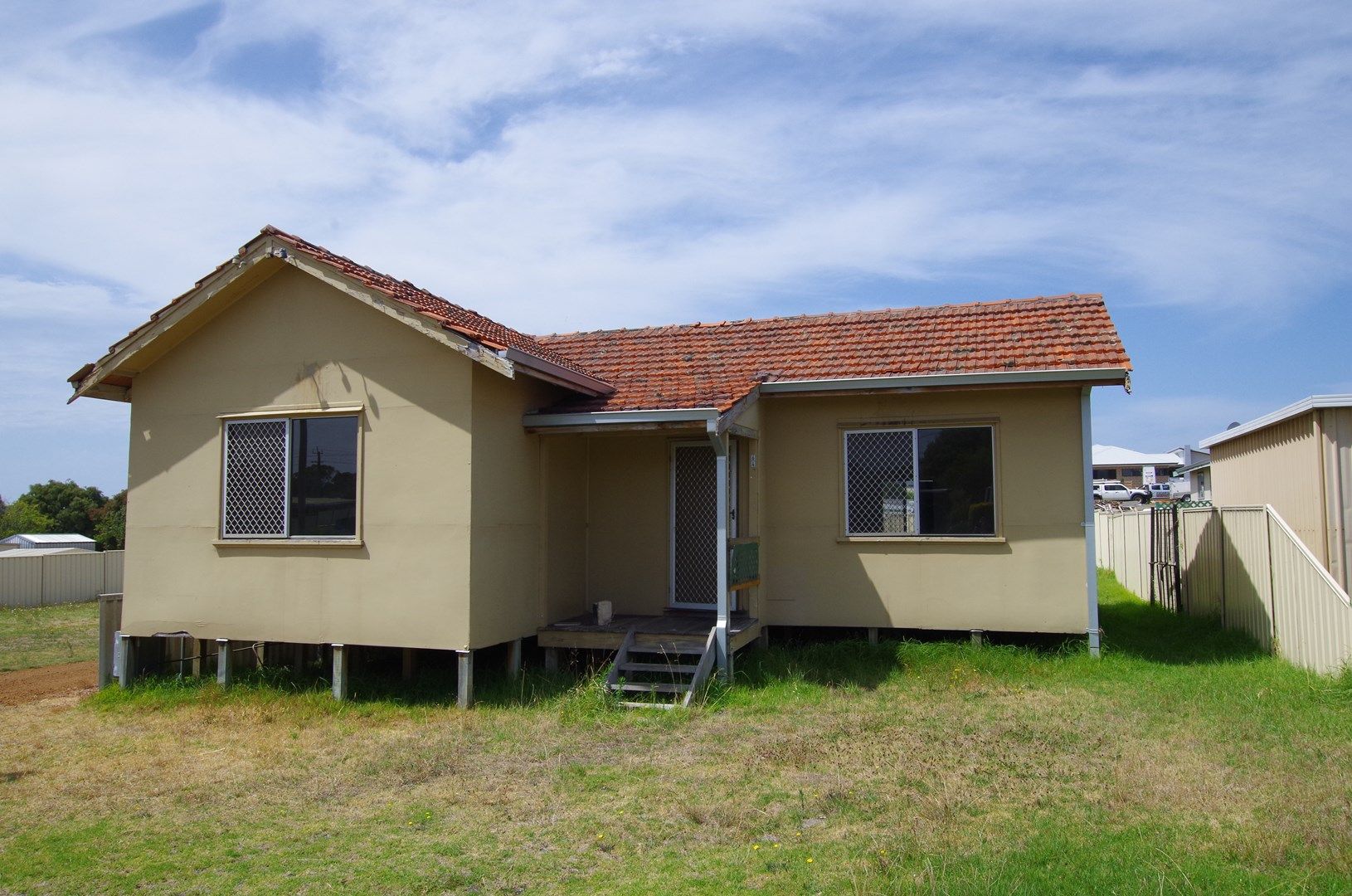 2 bedrooms House in 64 Leonora Street YAKAMIA WA, 6330