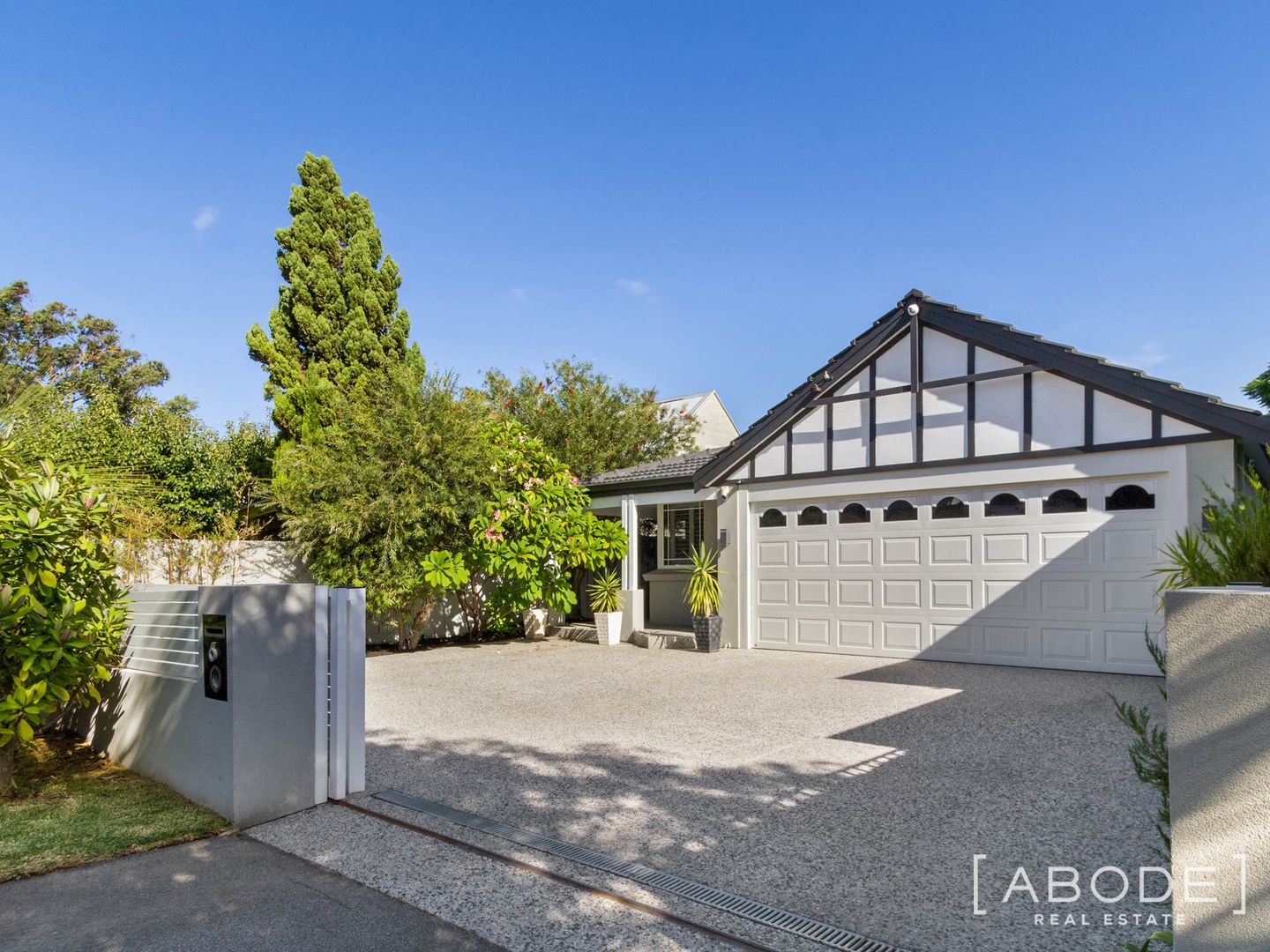 3 bedrooms House in 6 Lochee Street MOSMAN PARK WA, 6012