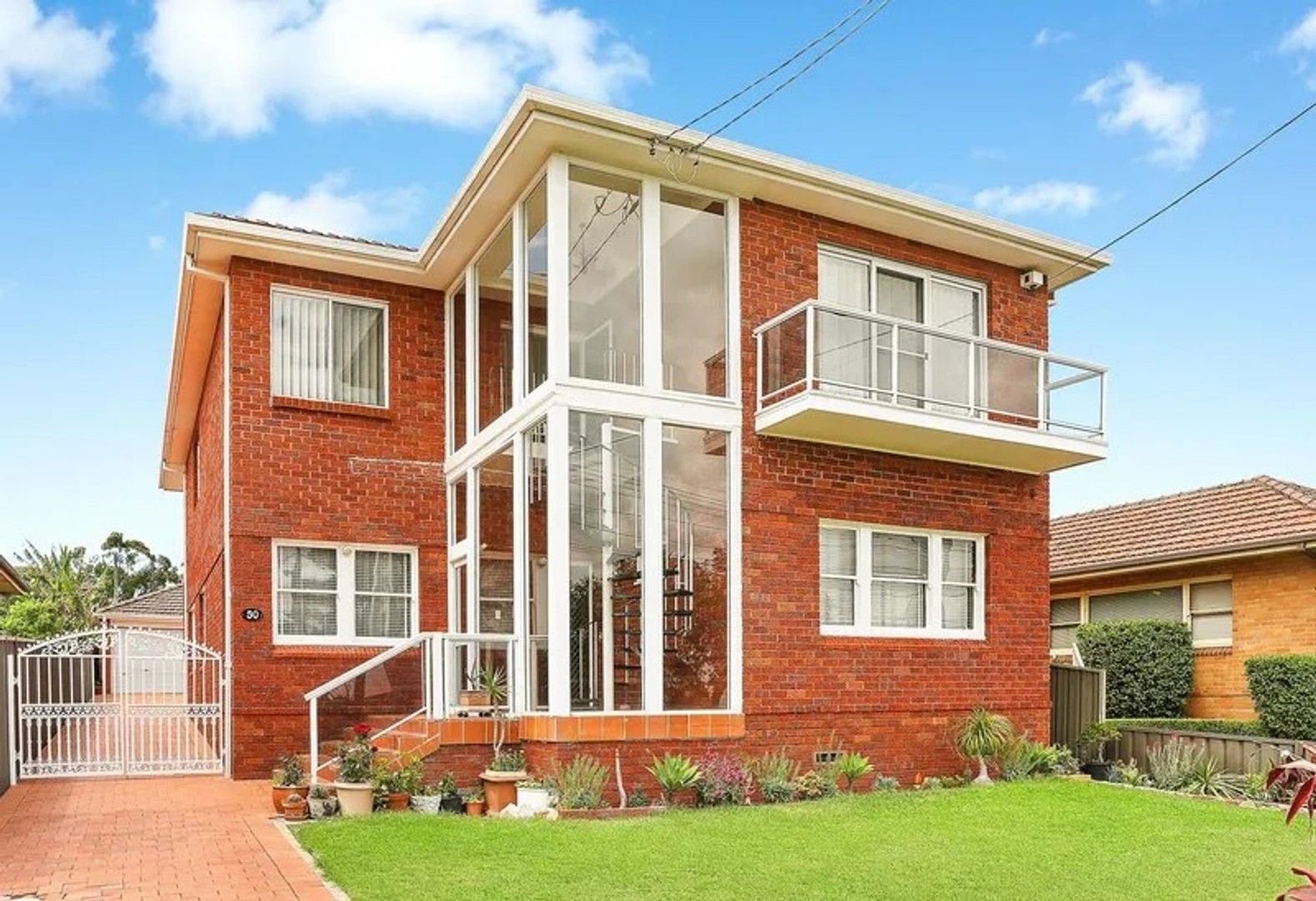 3 bedrooms House in  BARDWELL PARK NSW, 2207