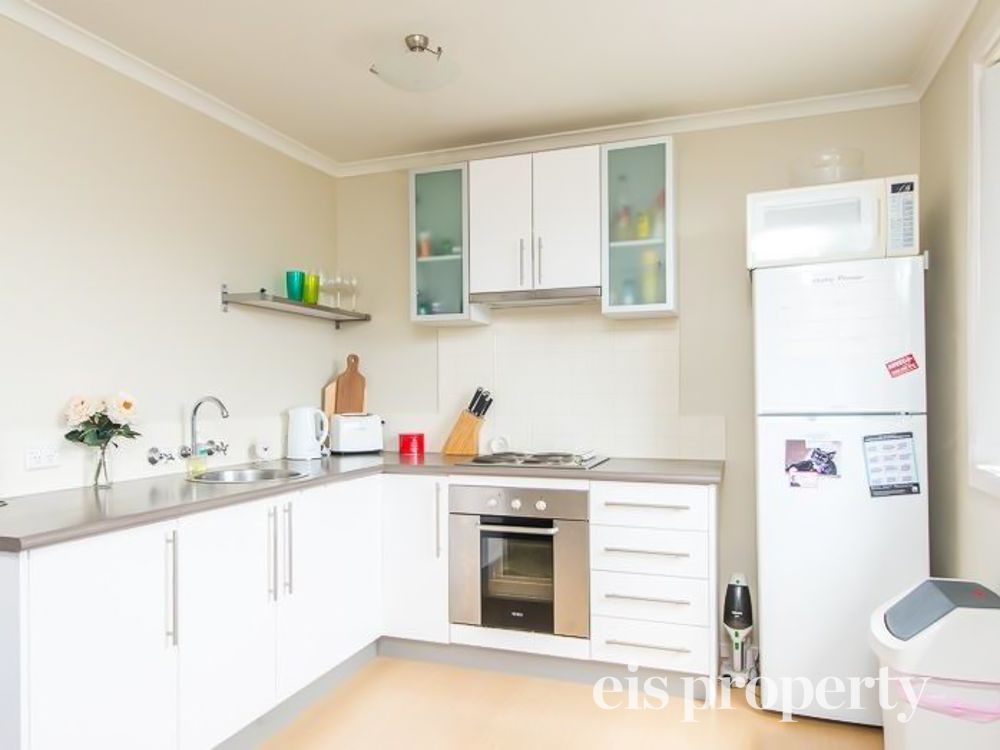 2 bedrooms Apartment / Unit / Flat in 3/17 Bentley Road LENAH VALLEY TAS, 7008