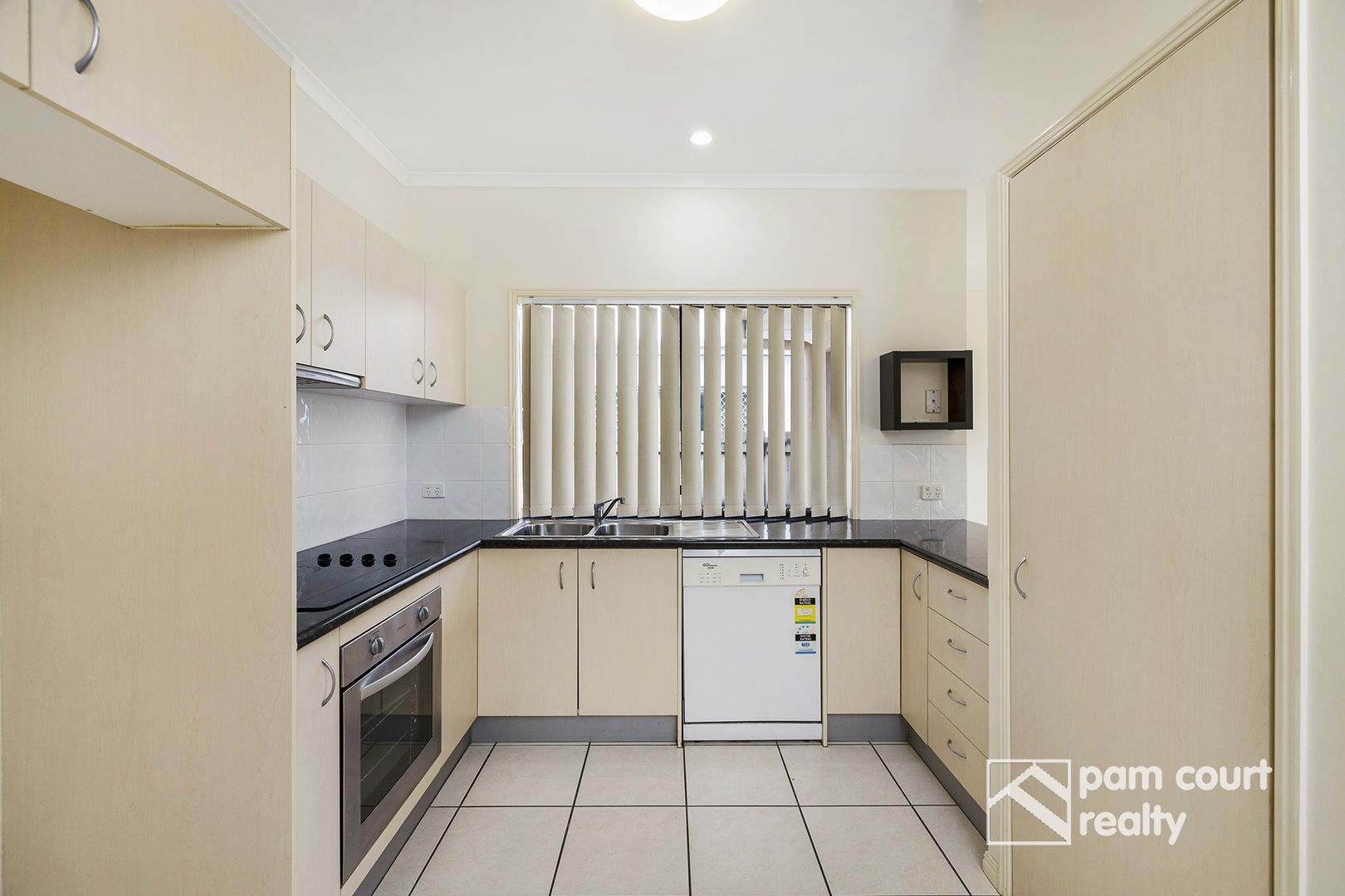 11 Irving Place, Sippy Downs QLD 4556, Image 2