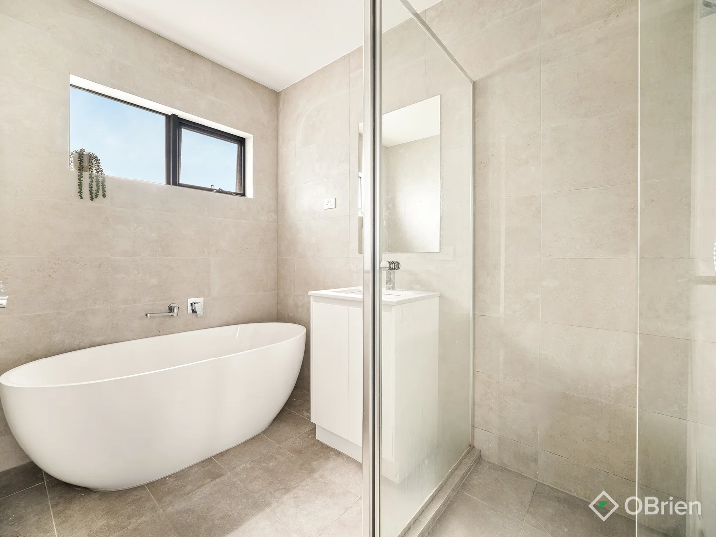 Additional image 3 of 2/6 Wesley Close, Skye VIC 3977