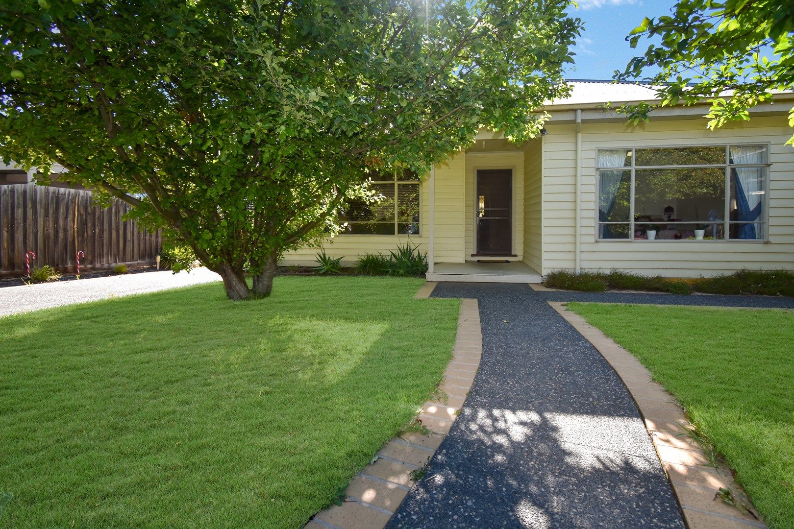 1/2 Alwyn Court Mitcham VIC 3132 Apartment For Rent $600 Domain