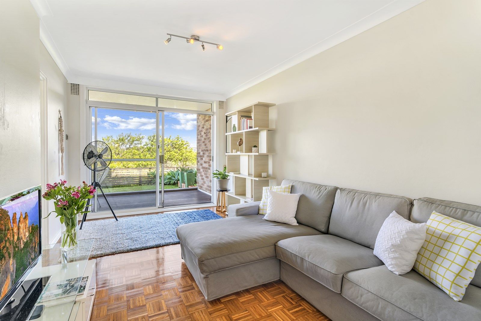 1/129 Queenscliff Road, Queenscliff NSW 2096, Image 2