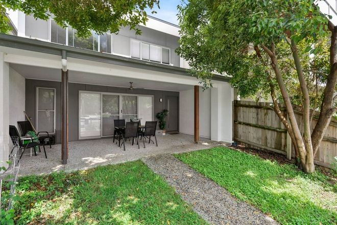 Picture of 4 Fraser Avenue, MAROOCHYDORE QLD 4558