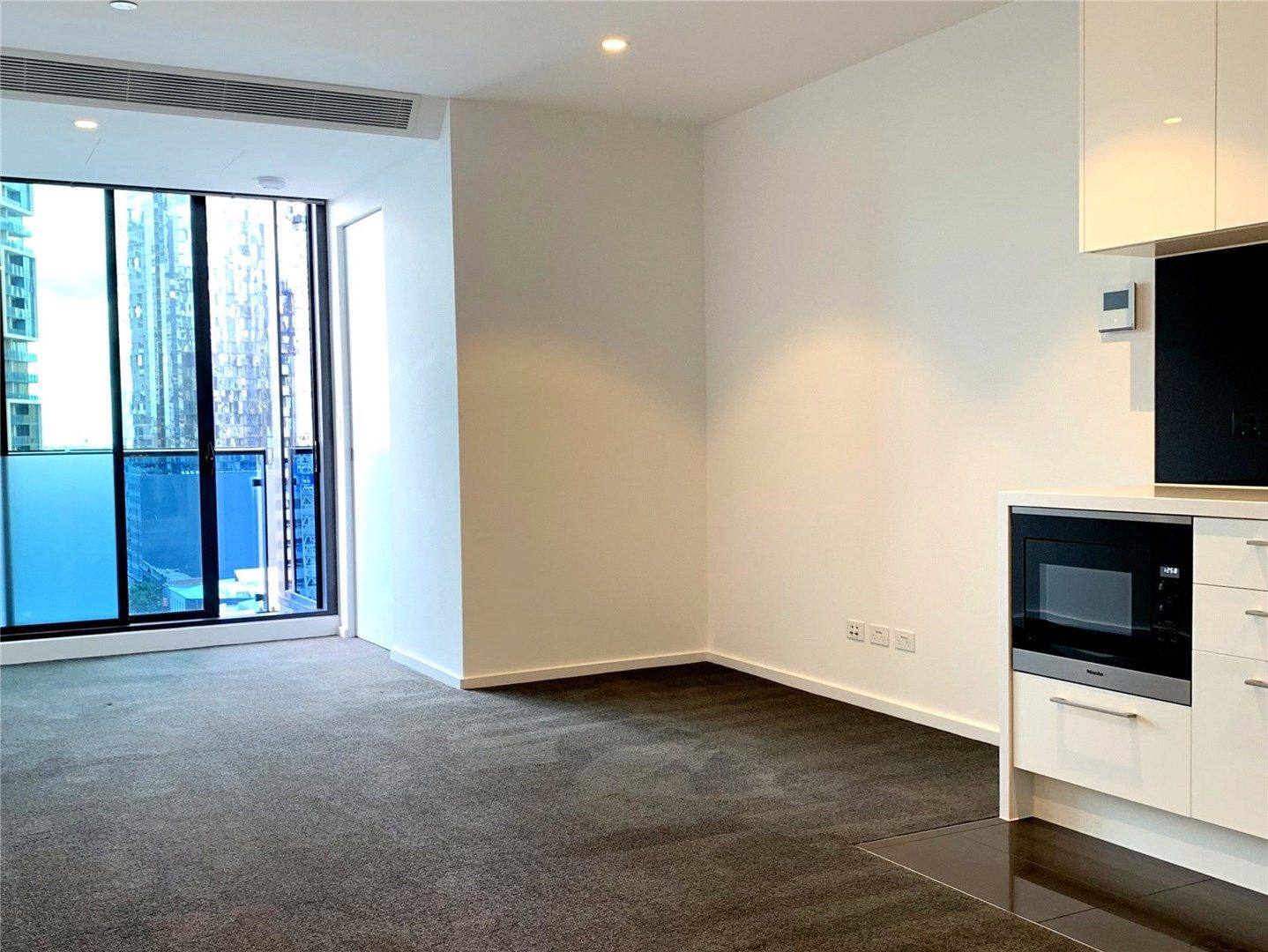 1 bedrooms Apartment / Unit / Flat in 1205/1 Balston Street SOUTHBANK VIC, 3006
