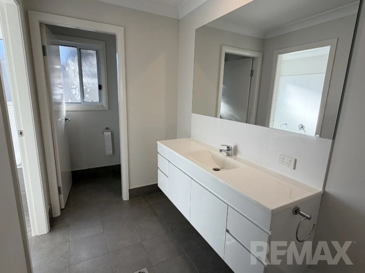 Additional image 12 of 11 Yenda Avenue, Gobbagombalin NSW 2650