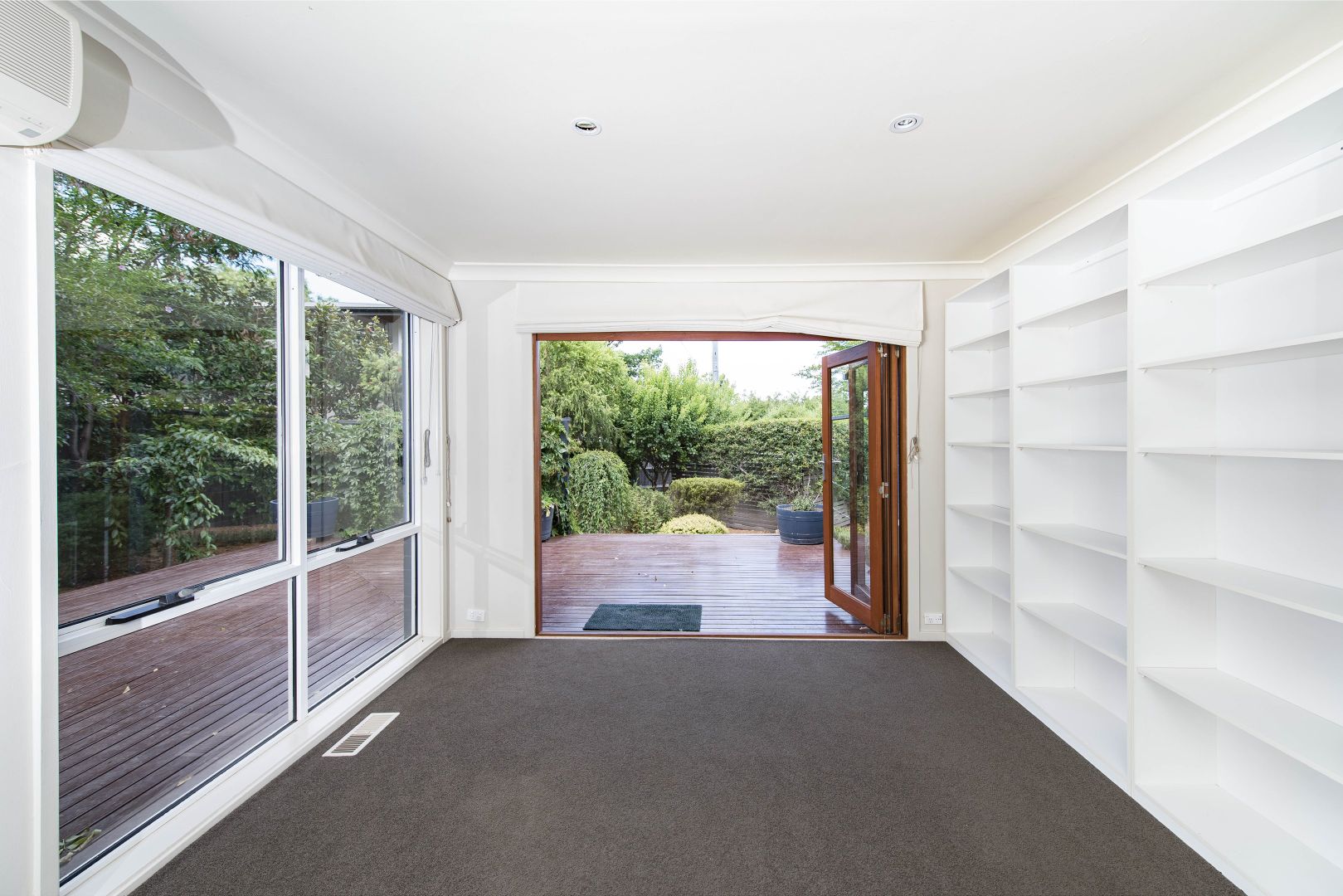 104 Finniss Crescent, Narrabundah ACT 2604, Image 1