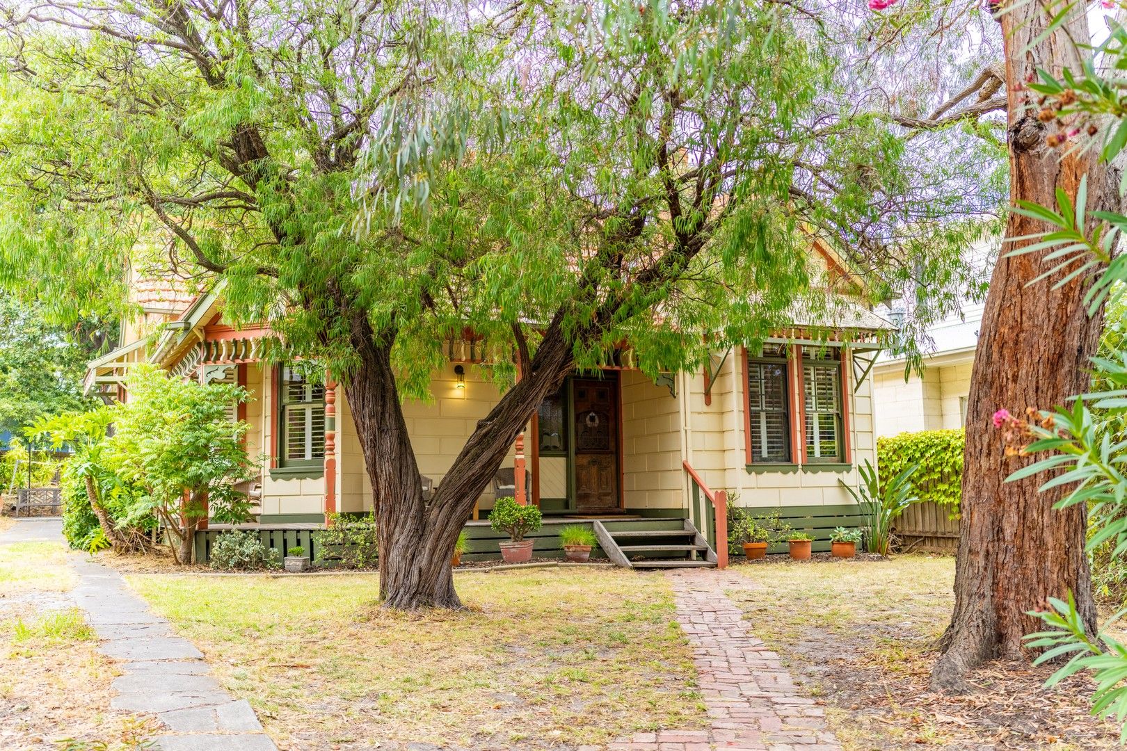 5 bedrooms House in 24 Deakin Street North HAMPTON VIC, 3188
