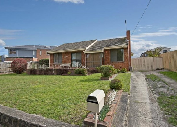 18 Samarinda Avenue, Ashburton VIC 3147