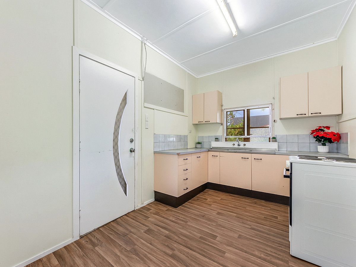 51 Railway Avenue, Strathpine QLD 4500, Image 2