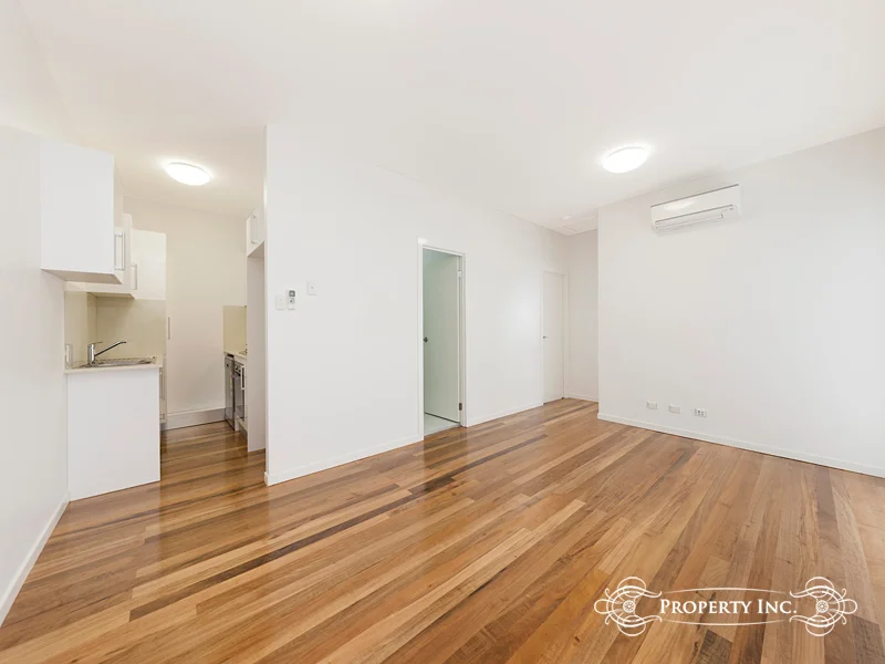 2/2 Durham Street, Coorparoo QLD 4151