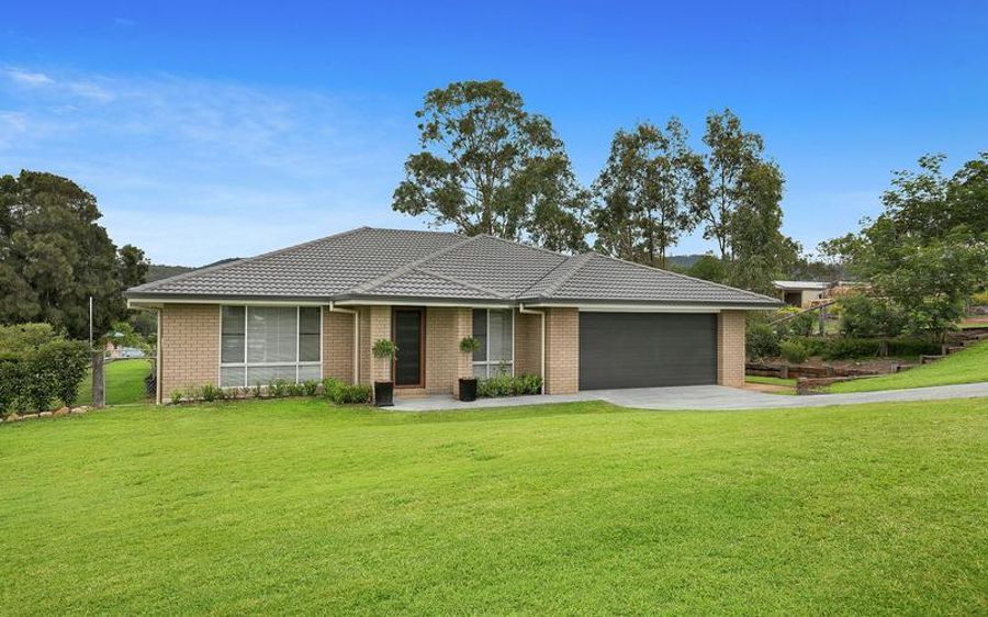 3 Pepperwood Place, Withcott QLD 4352