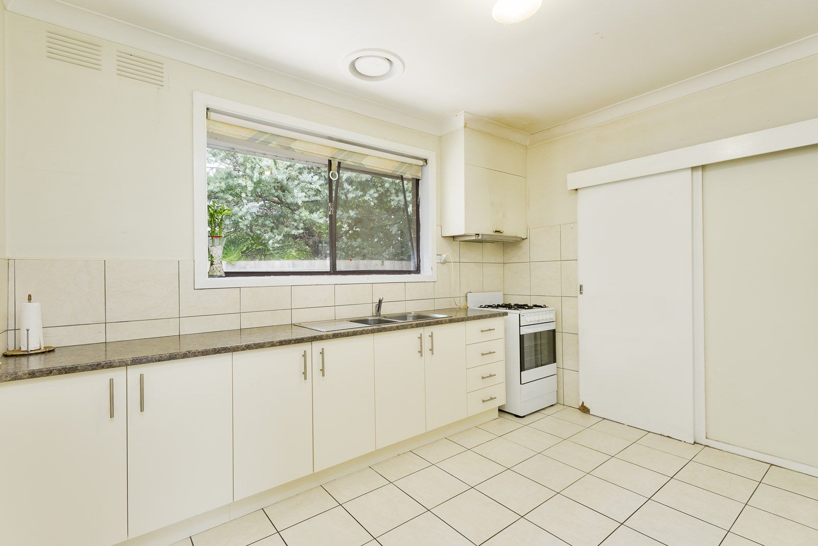 3/5-7 Rhodes Street, Springvale VIC 3171, Image 2