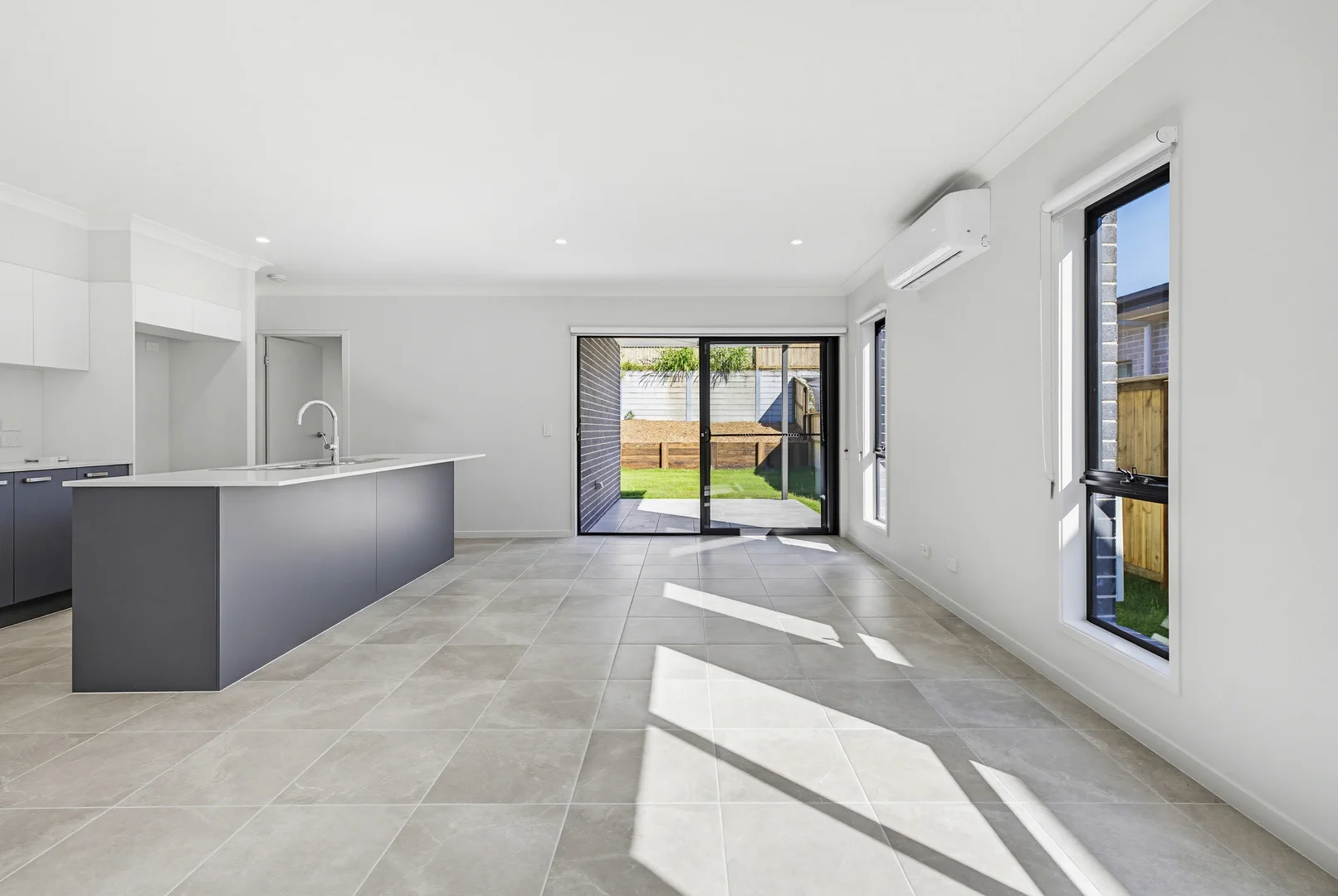 Additional image 3 of 14 Cambridge Pl, Burnside QLD 4560