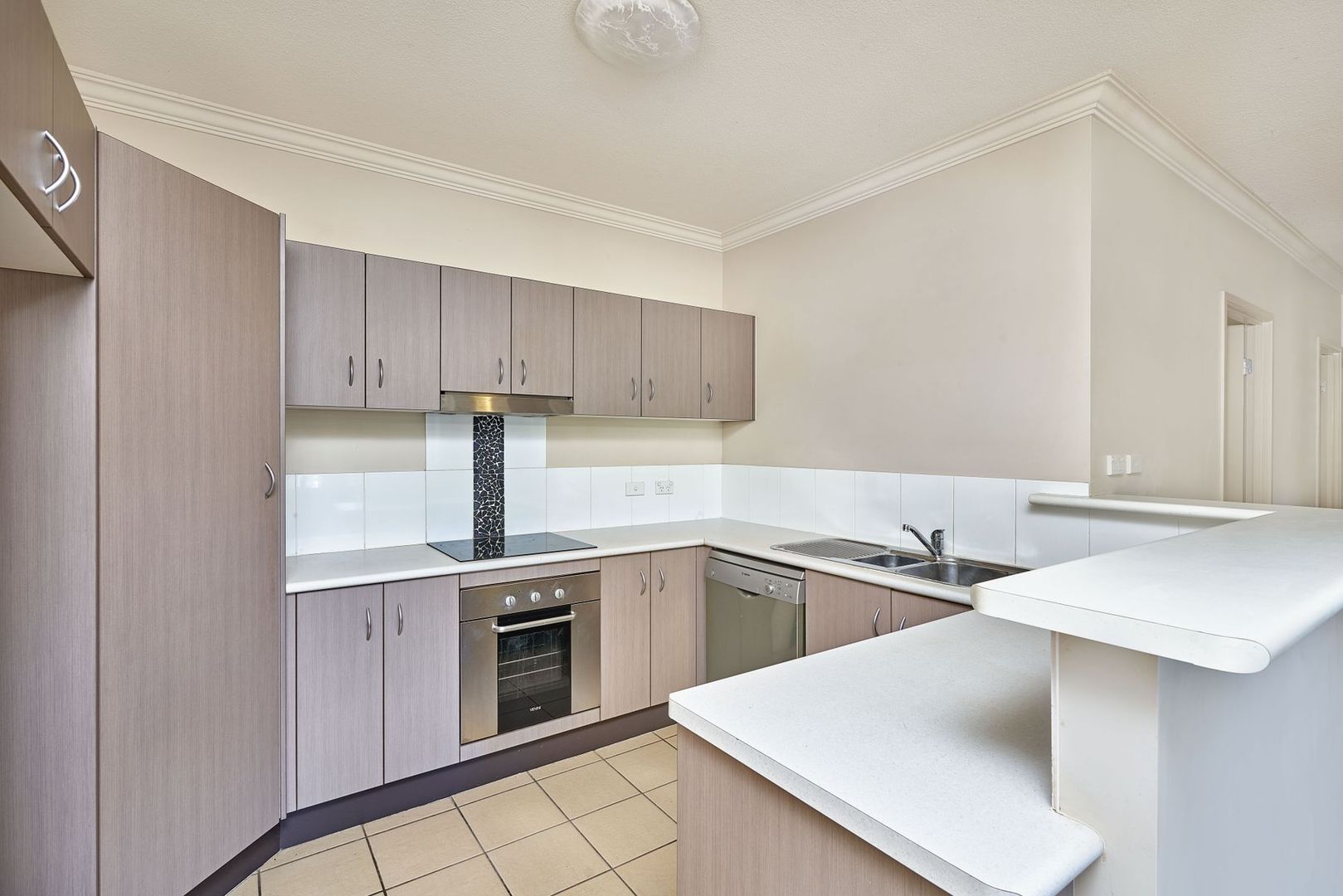 202/22-24 Ward Street, Mooroobool QLD 4870, Image 1