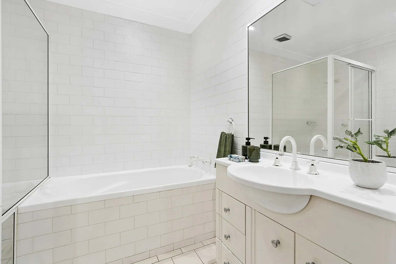 Additional image 7 of 10/62-64 Kenneth Road, Manly Vale NSW 2093