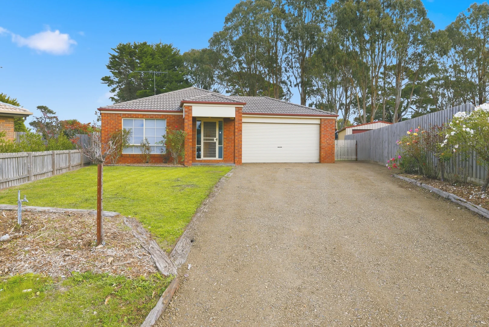 Additional image 2 of 10 Acacia Court, Romsey VIC 3434
