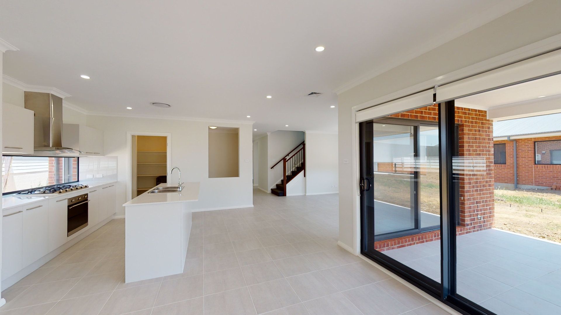 4 bedrooms House in 100 Redwood Drive GILLIESTON HEIGHTS NSW, 2321