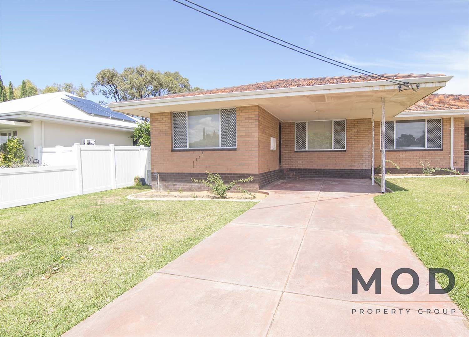 2 bedrooms House in 65B Hamilton Rd HAMILTON HILL WA, 6163