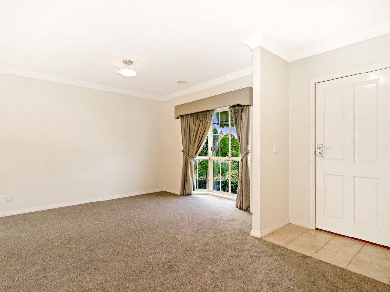 1/11 Dagonet Street, Strathmore VIC 3041, Image 2