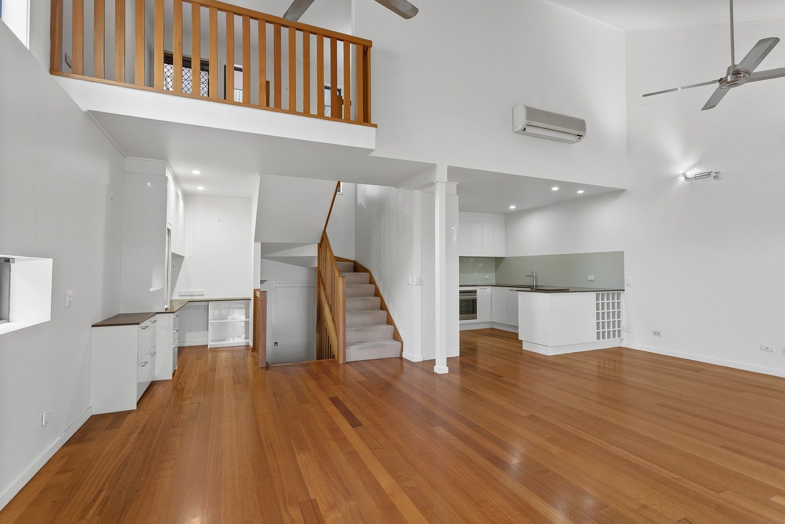 13/9 Rosecliffe Street, Highgate Hill QLD 4101 Townhouse For Rent