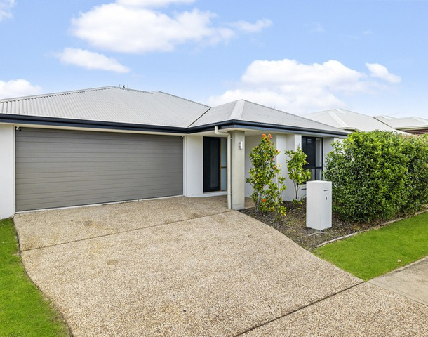 5 Pearl Crescent, Caloundra West QLD 4551