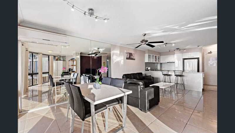 2 bedrooms Apartment / Unit / Flat in 70 Remembrance SURFERS PARADISE QLD, 4217