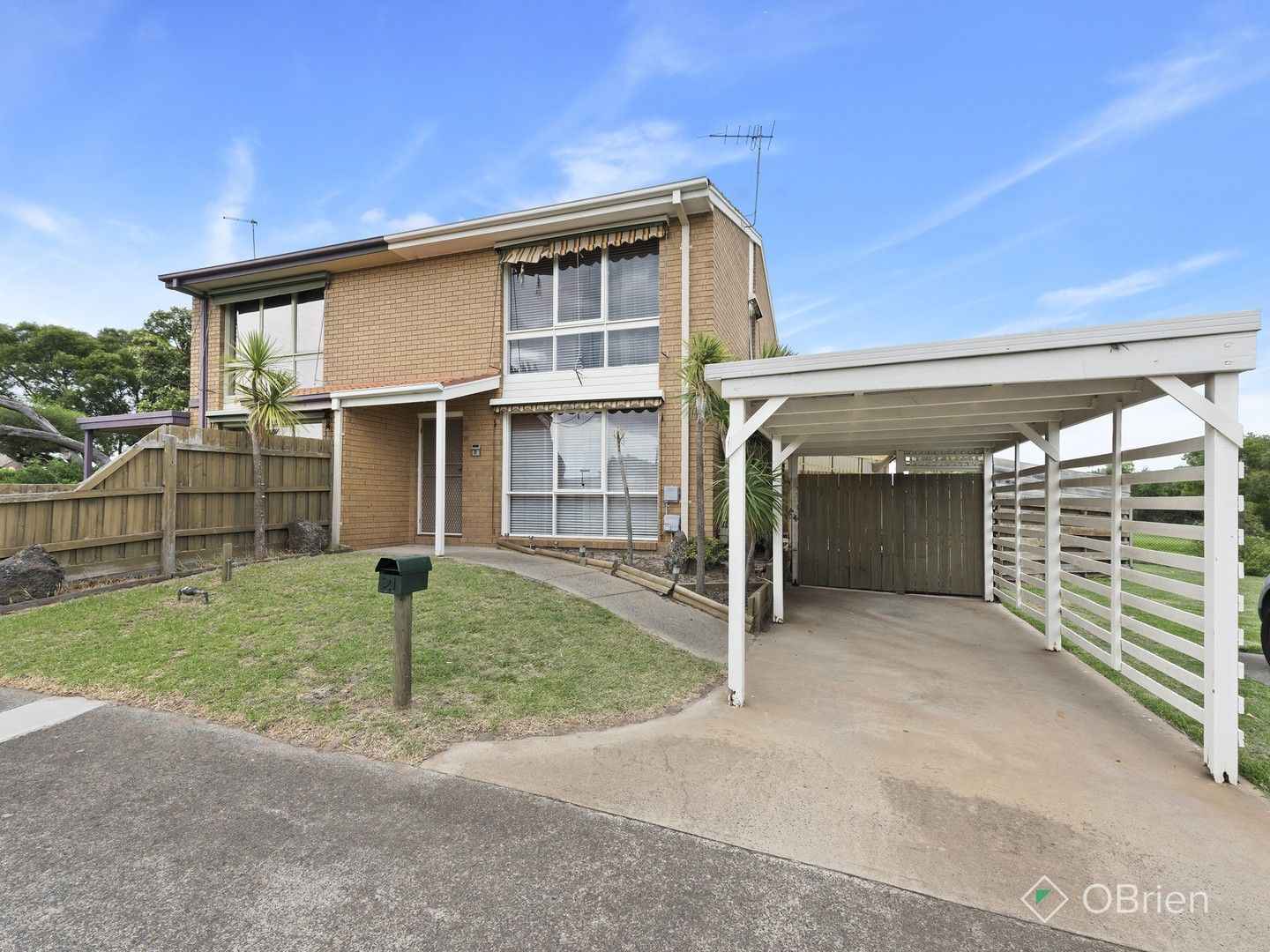 3 bedrooms House in 21 Oakwood Drive KEYSBOROUGH VIC, 3173