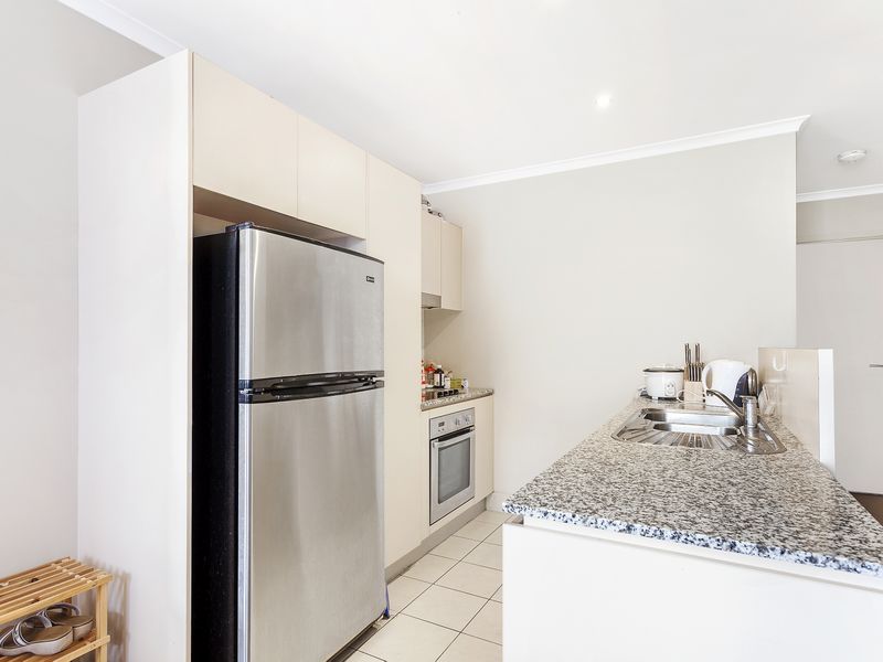 131/77 Northbourne Avenue, Turner ACT 2612, Image 2