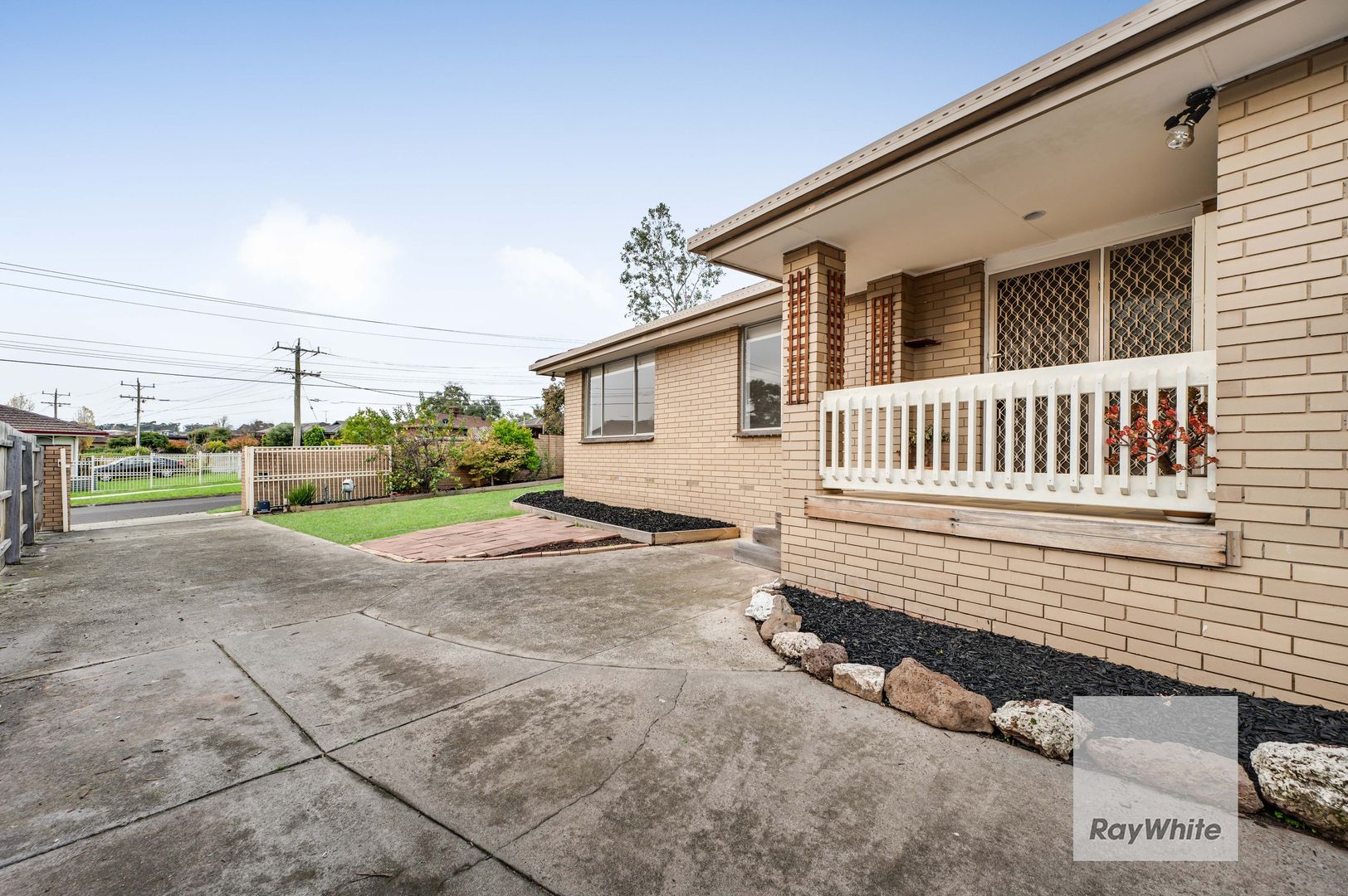 31 Bamford Avenue, Westmeadows VIC 3049, Image 2