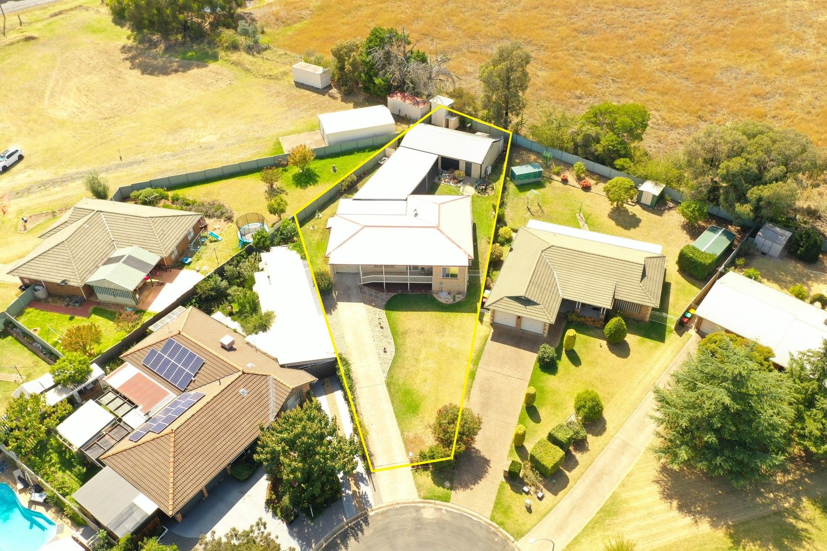 9 Samuel Court, Young NSW 2594, Image 0