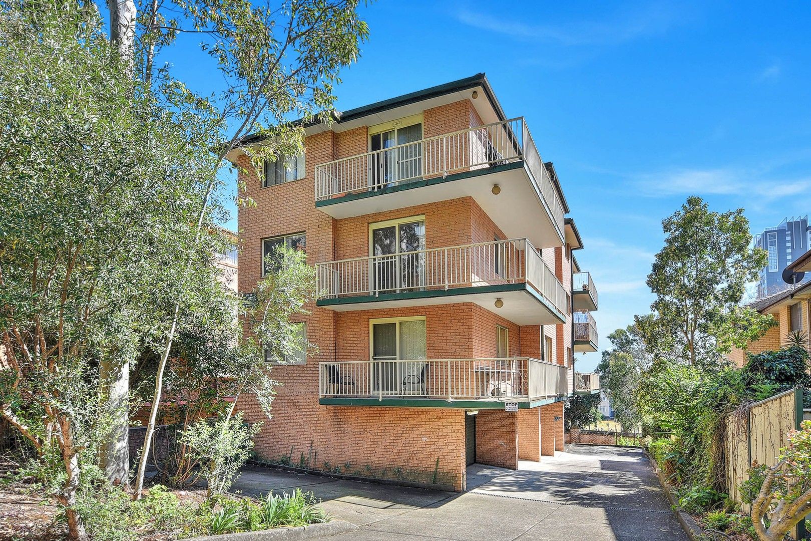2 bedrooms Apartment / Unit / Flat in 5/14 Campbell Street PARRAMATTA NSW, 2150