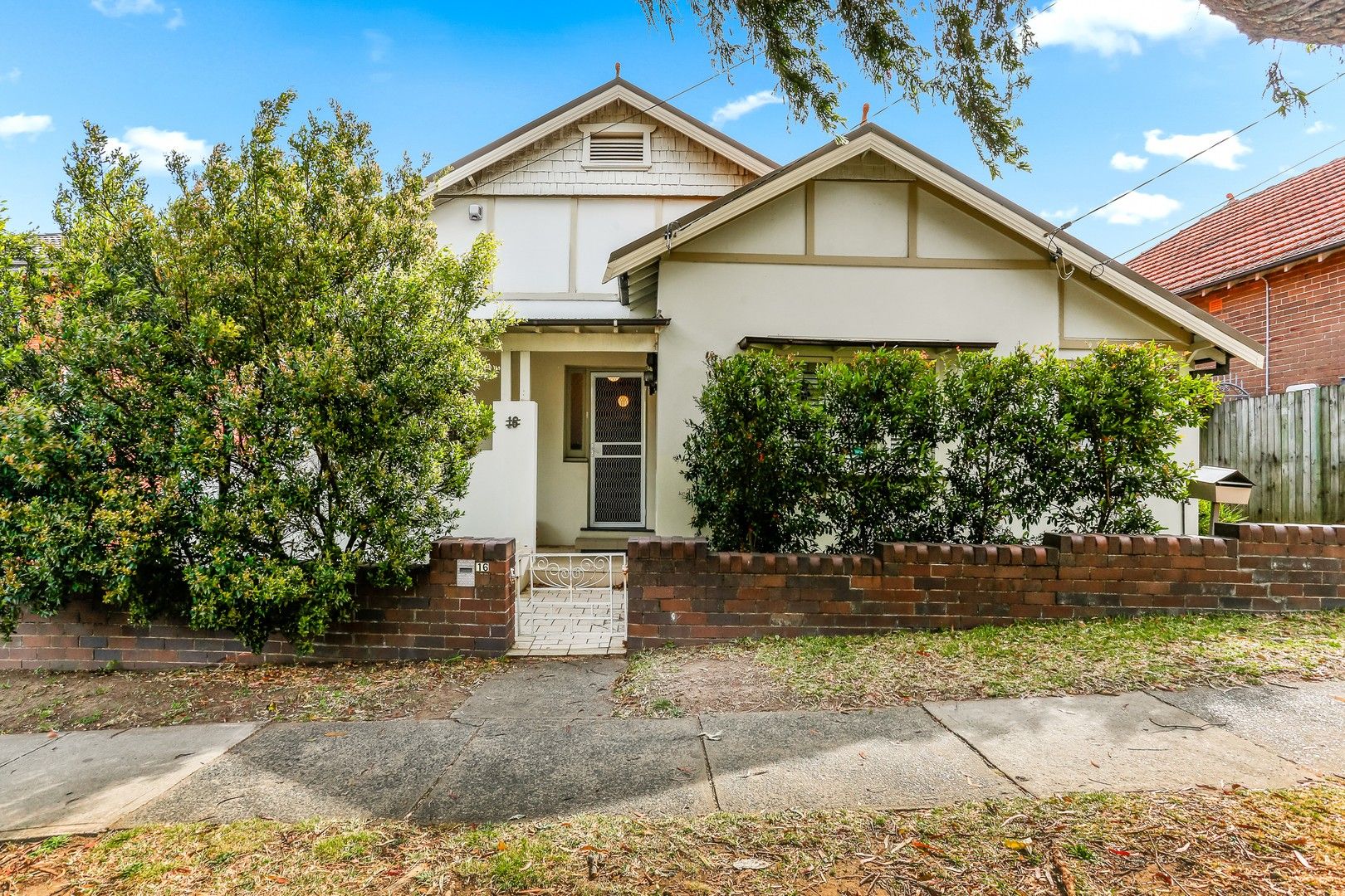 2 bedrooms House in 16 Brighton Avenue CROYDON PARK NSW, 2133