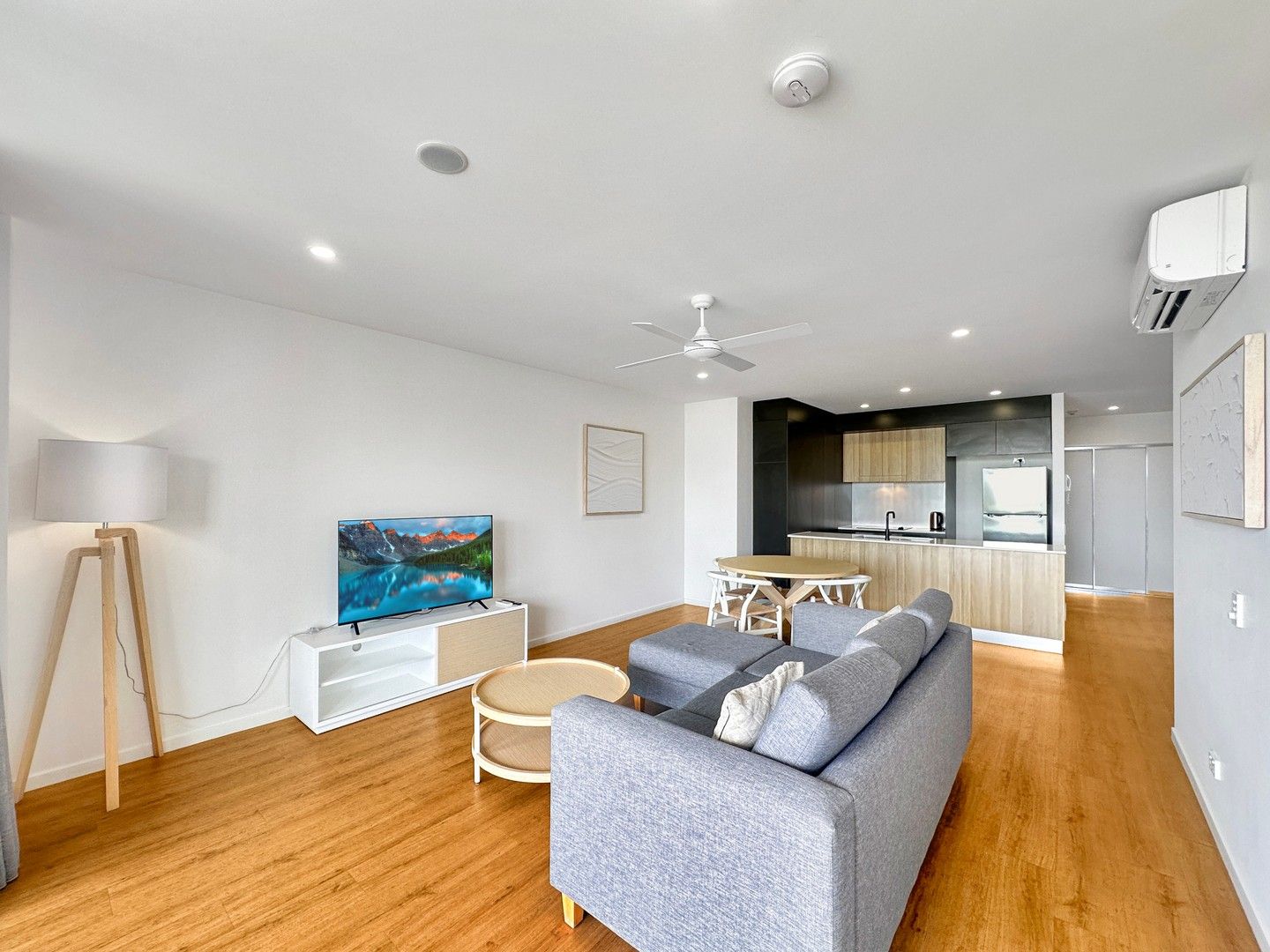 2 bedrooms Apartment / Unit / Flat in 11/20 Beach Road MAROOCHYDORE QLD, 4558