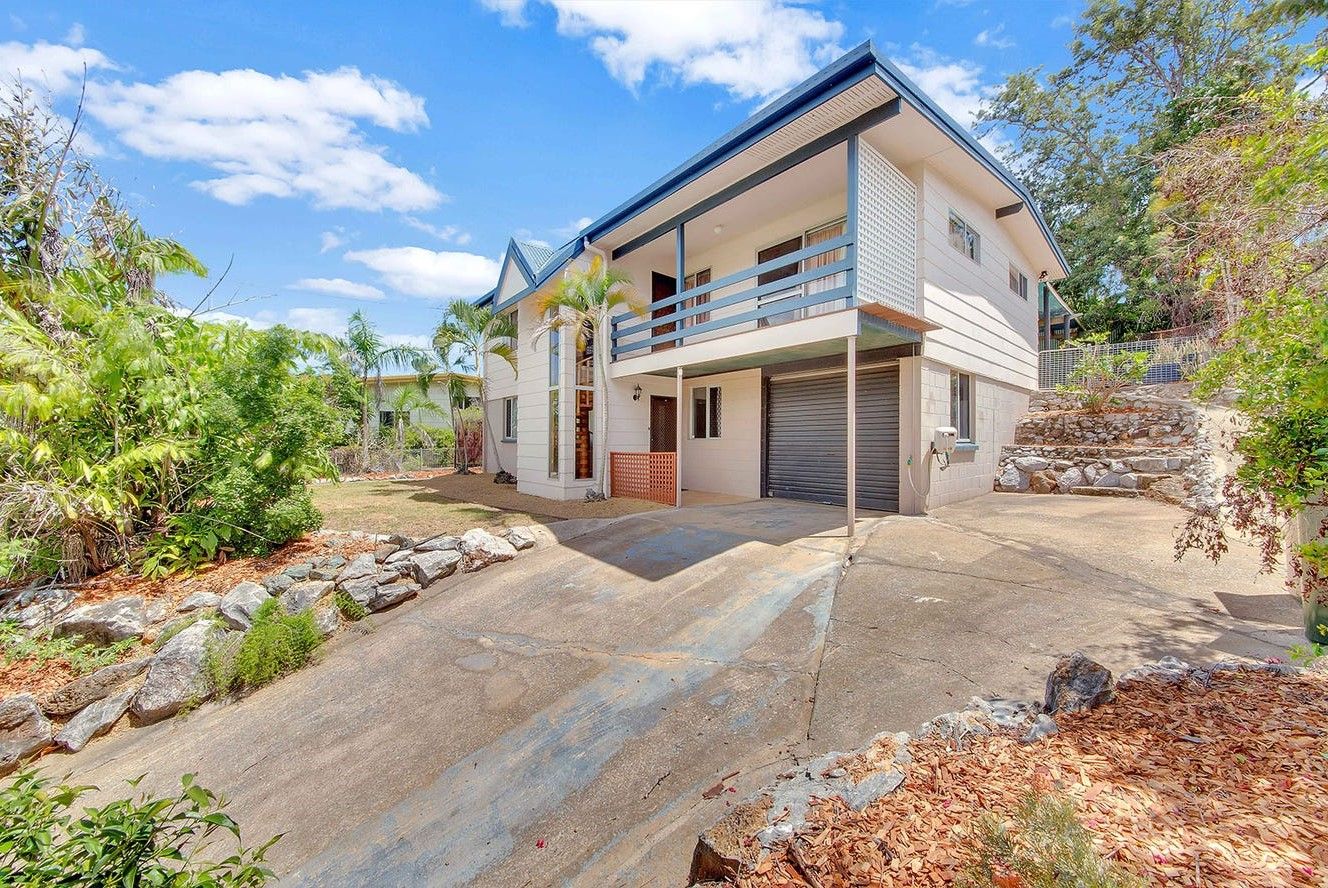 4 bedrooms House in 16 Bauhinia Street KIN KORA QLD, 4680