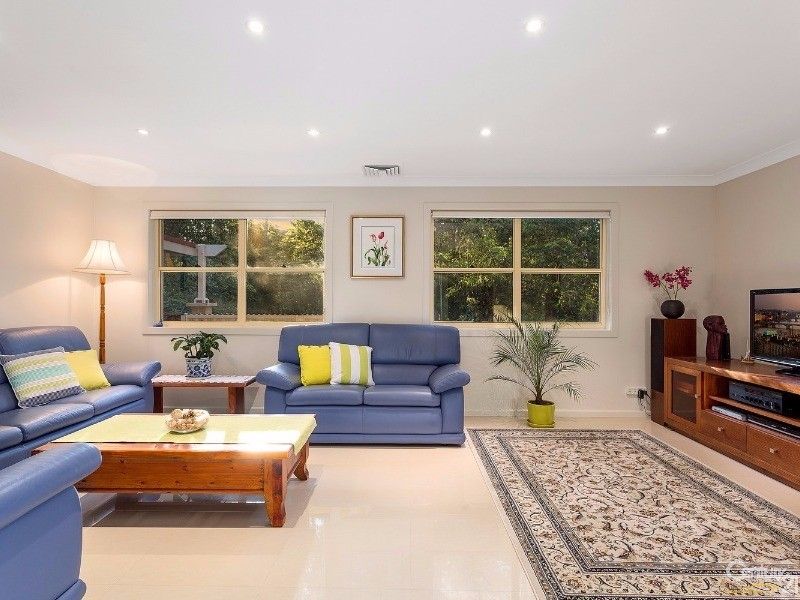 11B Neptune Place, West Pennant Hills NSW 2125, Image 2