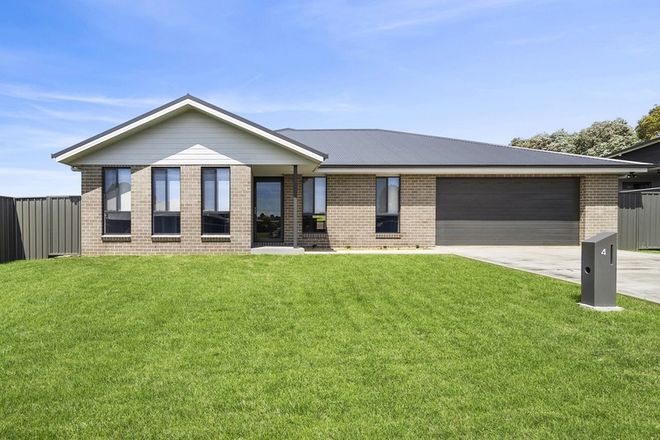 Picture of 4 Leonard Place, CROOKWELL NSW 2583