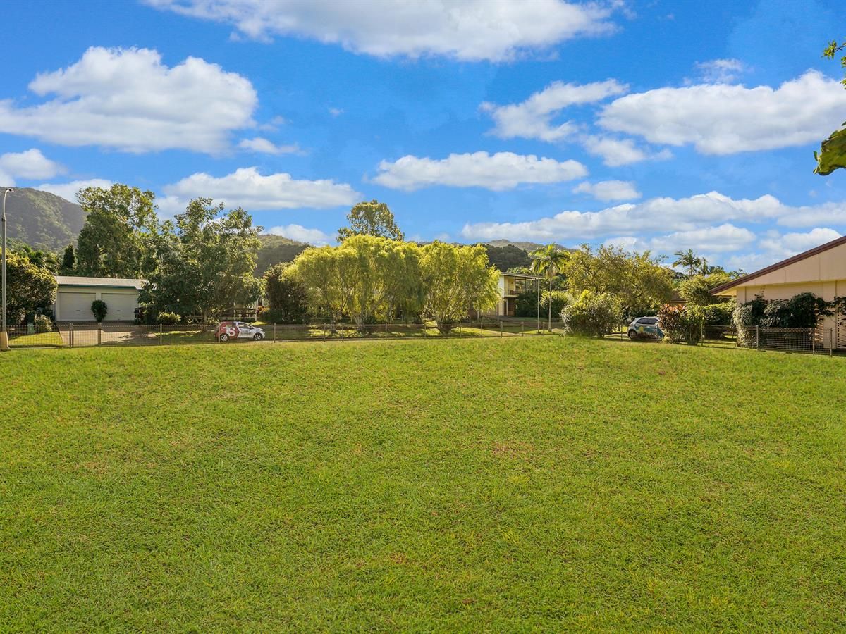 14 Mywee Street, Bayview Heights QLD 4868, Image 2